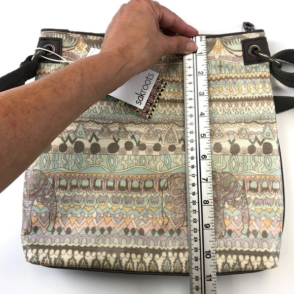 Sakroots NEW coated canvas elephant print cross body purse - Picture 9 of 12